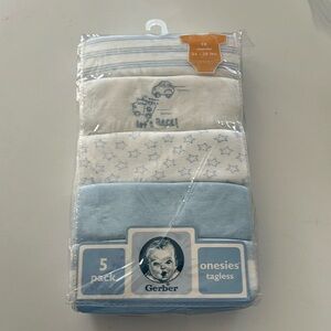 5 pack Gerber short-sleeve onesies